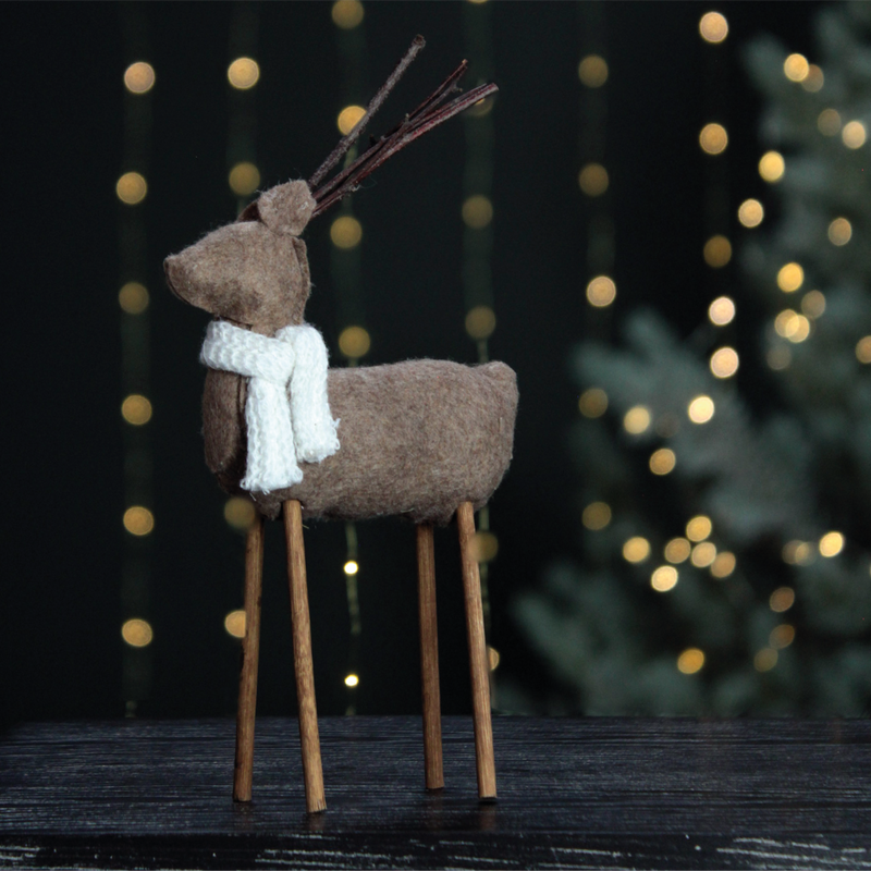 Twig Reindeer with Scarf Decoration | Natural